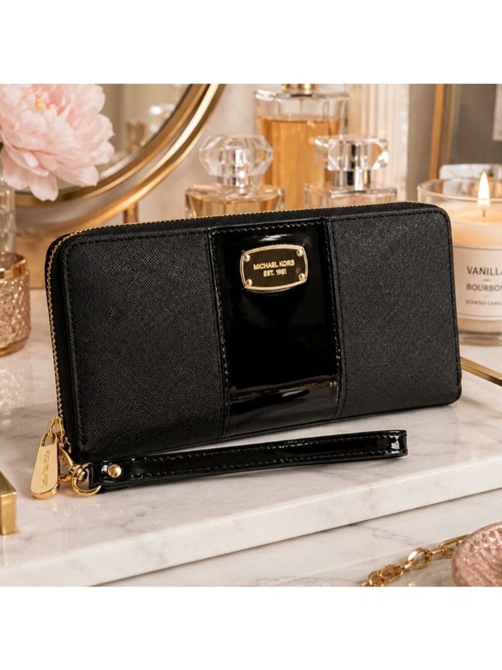 Michael Kors Jet Set Travel Continental Wristlet Wallet Black w Gold Hardware